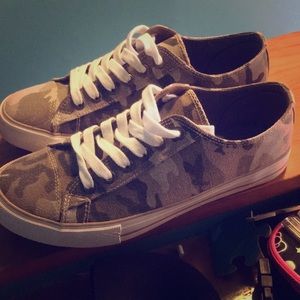 Camo Shoes